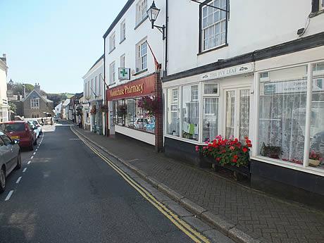 Photo Gallery Image - Fore Street looking towards the Parade and Quay Street 